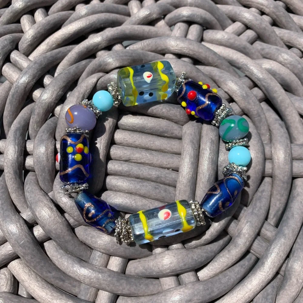 NWOT Painted Glass Bead Bracelet